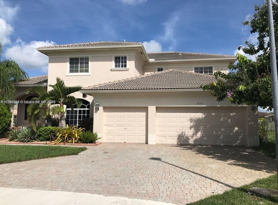 6105 SW 192nd Ave in Fort Lauderdale, FL - Building Photo