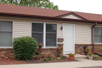 Shoaff Park Villas in Fort Wayne, IN - Building Photo - Building Photo