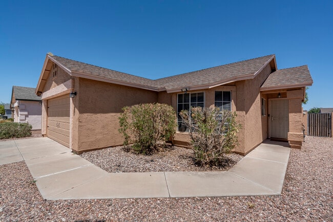 1762 E Sycamore Rd in Casa Grande, AZ - Building Photo - Building Photo