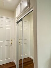 611 S Griffith Park Dr, Unit Equestrian Rancho studio in Burbank, CA - Building Photo - Building Photo