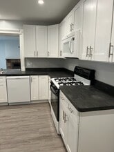 212 E 15th St in Lockport, IL - Building Photo - Building Photo