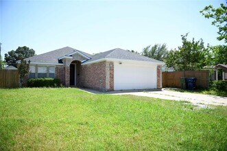 148 E Marguerita Dr in Garland, TX - Building Photo - Building Photo
