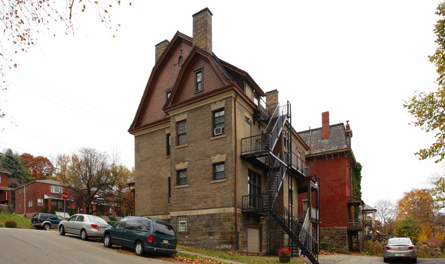 215 S Braddock Ave in Pittsburgh, PA - Building Photo - Building Photo