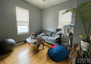 8 Eldora St, Unit 8 Eldora Street in Boston, MA - Foto de edificio - Building Photo