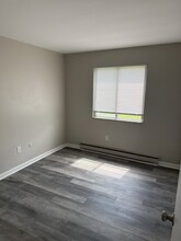 487 S Main St, Unit A in Monroe, OH - Building Photo - Building Photo