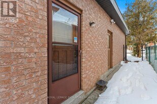 89 Risebrough Ave in Toronto, ON - Building Photo