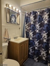 526 Valley Brook Ave in Lyndhurst, NJ - Building Photo - Building Photo