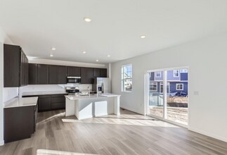 16052 E 111th Cir in Commerce City, CO - Building Photo - Building Photo