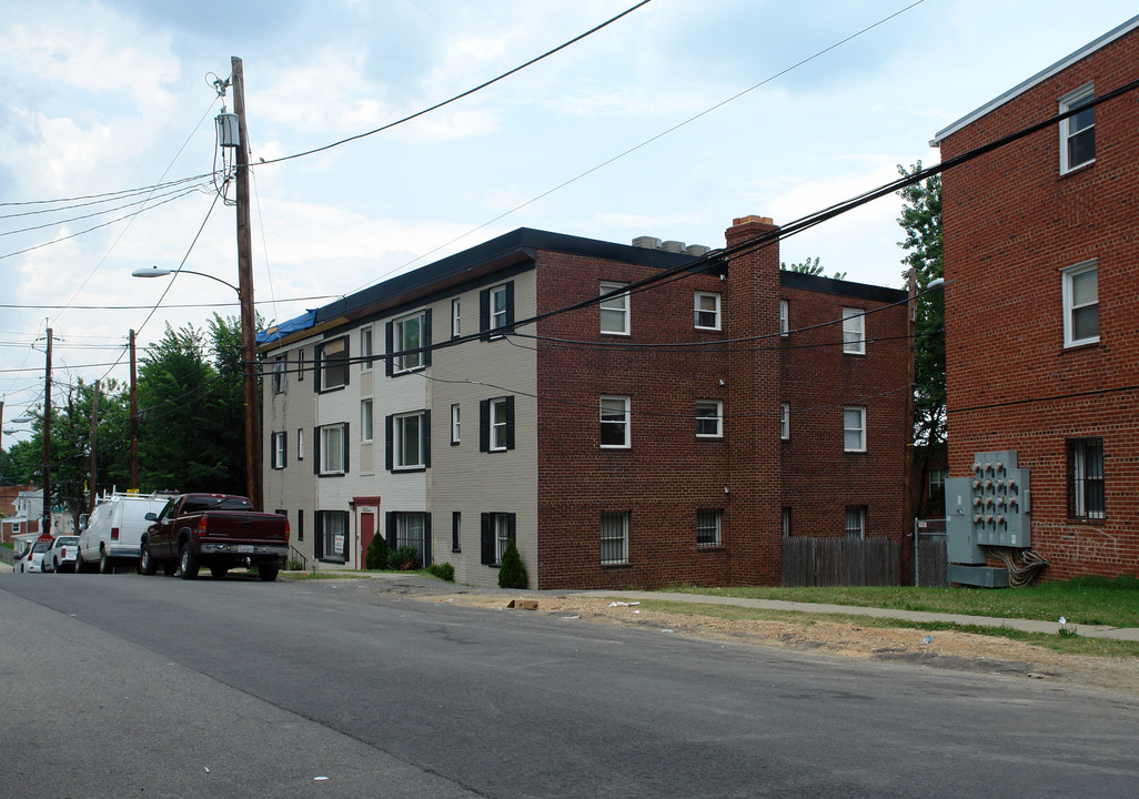 5210 Just St NE in Washington, DC - Building Photo