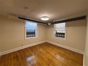 1401 Willow St in Minneapolis, MN - Building Photo - Building Photo