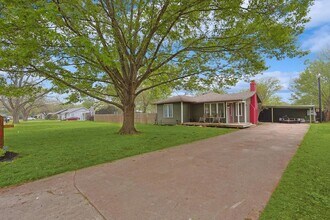 406 Bellevue Dr in Cleburne, TX - Building Photo - Building Photo
