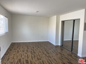1036 N Bonnie Brae St in Los Angeles, CA - Building Photo - Building Photo