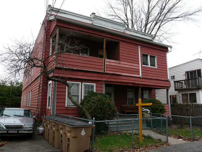 20 Gregory St in Stamford, CT - Building Photo - Building Photo