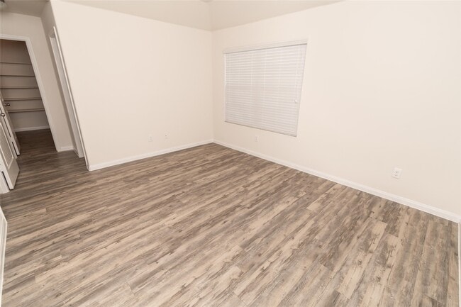property at 5452 Quail Cove Ln