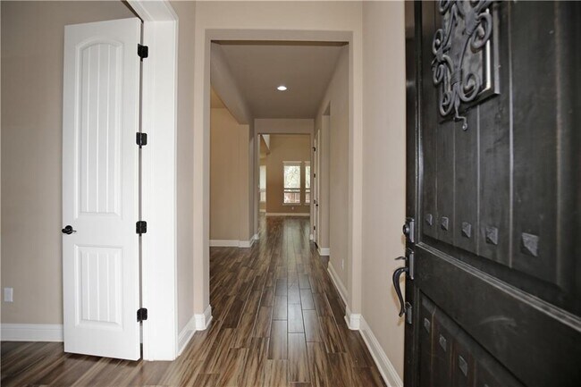 property at 400 Cheyenne Ln