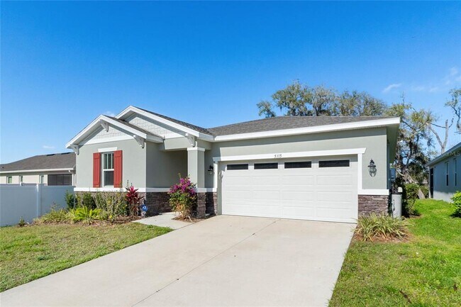 5315 Meadow Song Dr in Okahumpka, FL - Building Photo - Building Photo