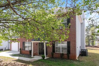 5382 Winding Glen Dr in Stonecrest, GA - Foto de edificio - Building Photo