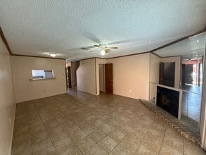 8911 GSRI Ave in Baton Rouge, LA - Building Photo - Building Photo