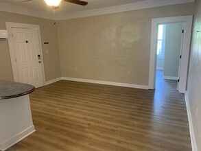 1056 E Montague Ave in North Charleston, SC - Building Photo - Building Photo