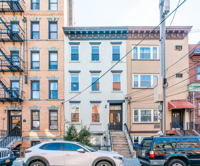 333 Garden St in Hoboken, NJ - Foto de edificio - Building Photo