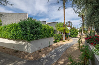 Rancho La Paz in Palm Springs, CA - Building Photo - Building Photo