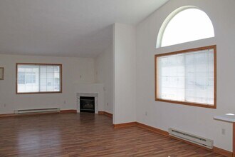2433 N Wright Rd in Janesville, WI - Building Photo - Building Photo