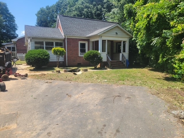 property at 833 Lewis St
