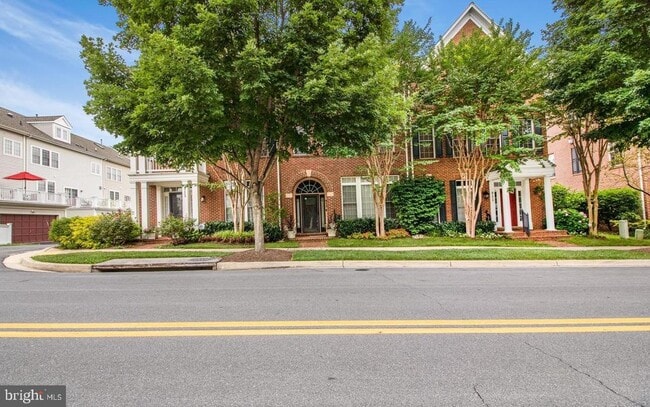 913 Pleasant Dr in Rockville, MD - Building Photo - Building Photo