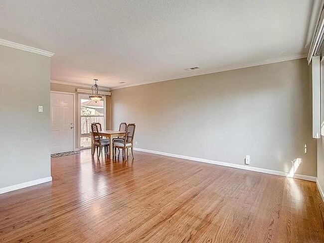 463 Larkspur Dr in East Palo Alto, CA - Building Photo - Building Photo