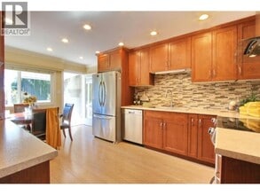 7222 Pandora St in Burnaby, BC - Building Photo - Building Photo