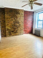 144 W 9th St in Brooklyn, NY - Building Photo