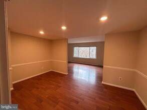 9105 Suede Ct in Fairfax, VA - Building Photo - Building Photo