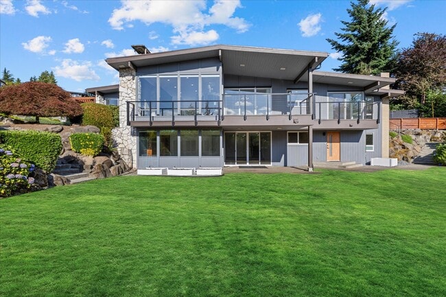 property at 9 Maple Ln