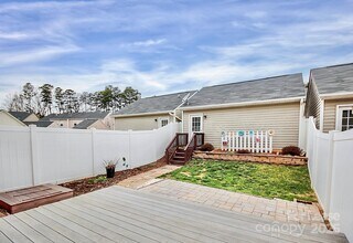 6416 Hasley Woods Dr in Huntersville, NC - Building Photo - Building Photo