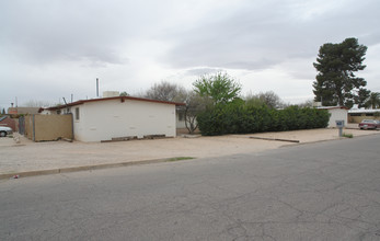 4212 E Los Robles St in Tucson, AZ - Building Photo - Building Photo