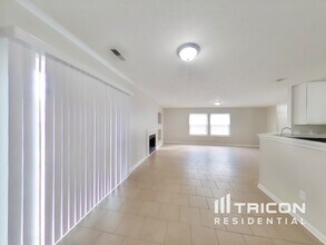 11608 Glenn Abbey Ln in Indianapolis, IN - Building Photo - Building Photo