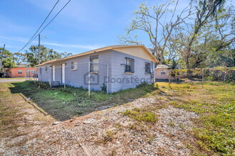 9416 N Mulberry St in Tampa, FL - Building Photo - Building Photo