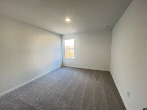 7311 Orange Sapphire in San Antonio, TX - Building Photo - Building Photo