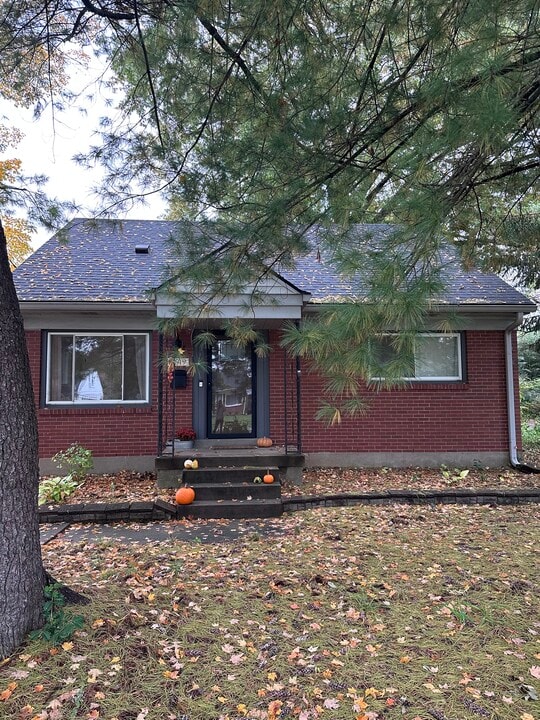 2519 Ashbrook Ave in Louisville, KY - Building Photo