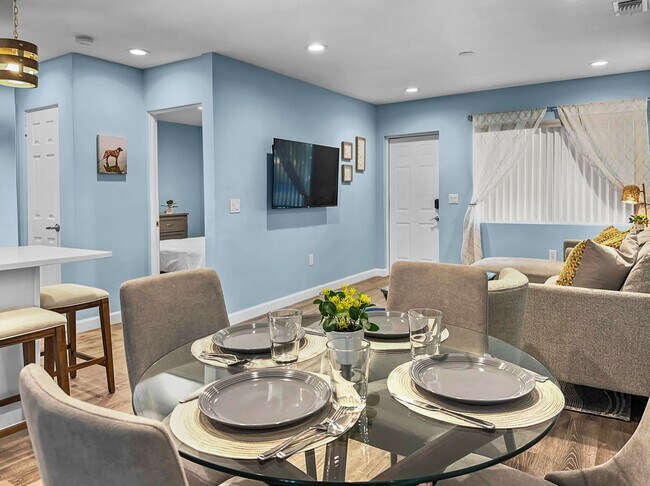 2027 Cass St in Sarasota, FL - Building Photo - Building Photo