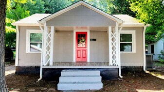 1029 Caldwell St in Statesville, NC - Building Photo