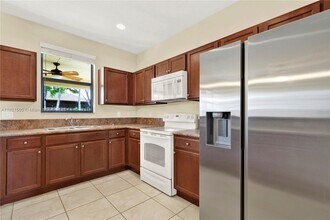 11923 SW 155th Ct in Miami, FL - Building Photo - Building Photo