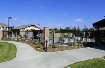 Cedar Glen Apartments in Riverside, CA - Building Photo - Building Photo