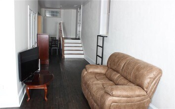 1124 Center St NW in Atlanta, GA - Building Photo - Building Photo