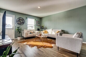 13513 Banquete St in Elgin, TX - Building Photo - Building Photo