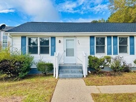 725 N Privette St in Zebulon, NC - Building Photo