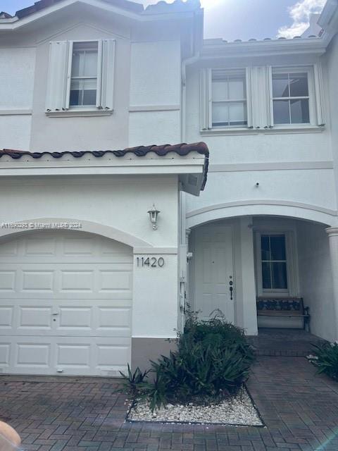 11420 NW 43rd Terrace in Doral, FL - Building Photo