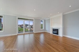 1235 N Greenview Ave in Chicago, IL - Building Photo - Building Photo