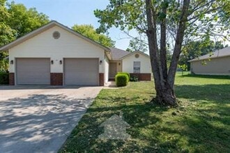 204 Beatie St in Rogersville, MO - Building Photo - Building Photo