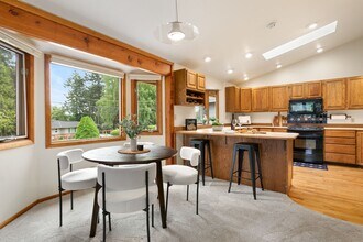 12013 Exeter Ave NE in Seattle, WA - Building Photo - Building Photo